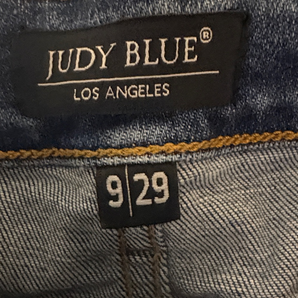 Judy Blue Medium Wash Skinny Jeans - Picture 3 of 7